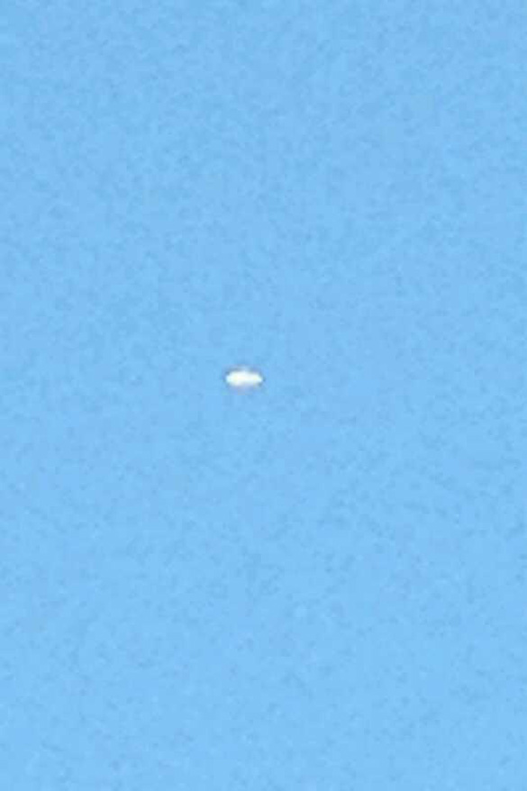 UFO photo over Blackburn. (Credit: Twitter/@Bloddys_world)