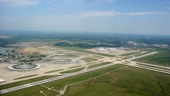 Kansas City International Airport as seen from the air. (Credit: Pacman5/Wikimedia Commons)