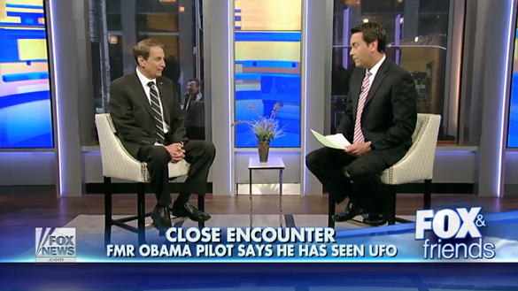 Pilot Andy Danziger discusses his UFO encounter with Clayton Morris on Fox News' Fox and Friends. (Credit: Fox News)
