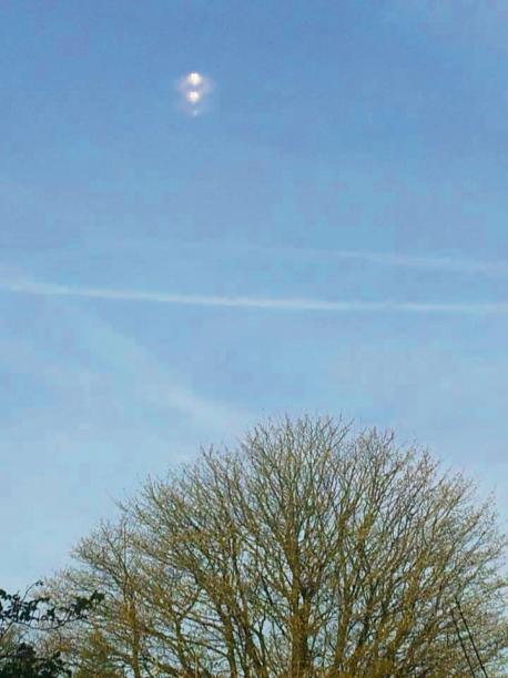Second UFO image. (Credit: Elsye O’Neill/Western Telegraph)