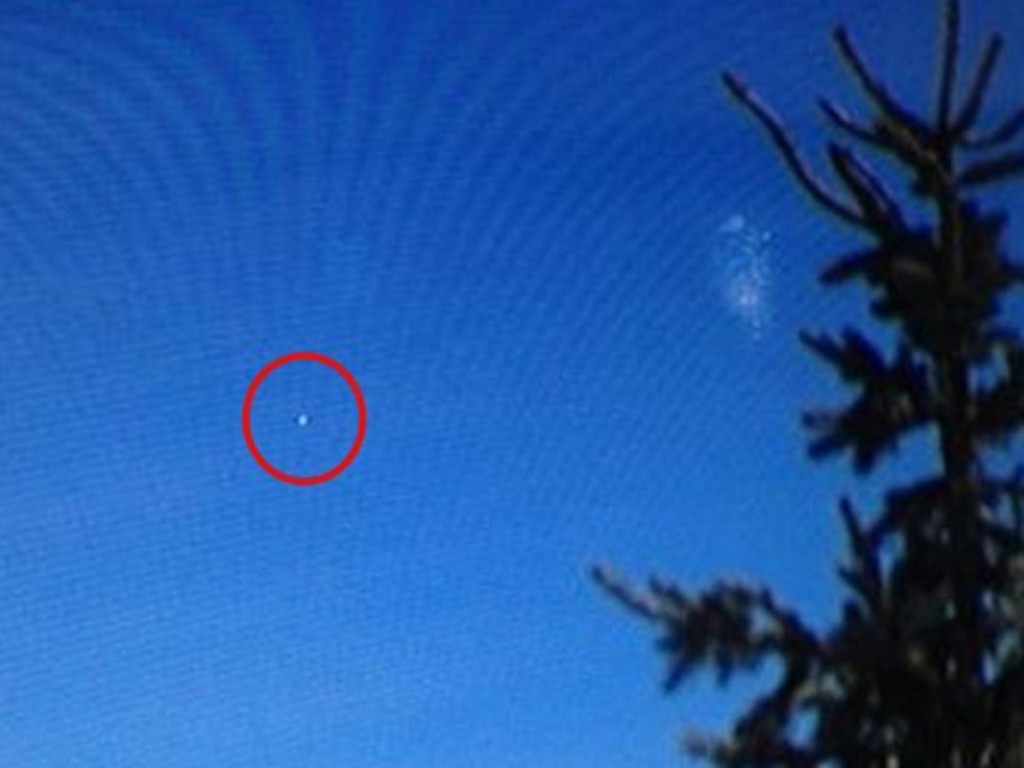 A UFO in the news camera's view screen (Credit: Matt Renoux/9News)