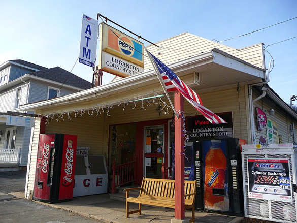 The witness said the disc-shaped UFO moved like a bumblebee. Pictured: Loganton Country Store, Loganton, PA. (Credit: Wikimedia Commons)