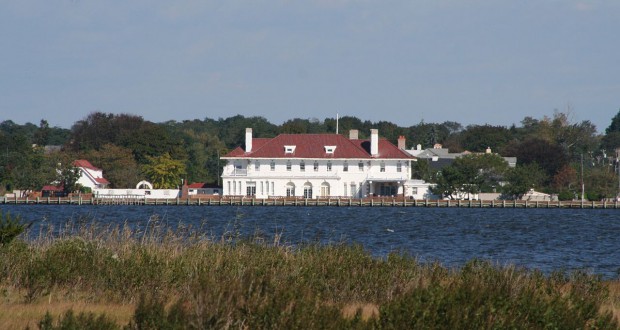 The witness said he was frightened by the entity, but could not move. Pictured: Westhampton, on the East End of Long Island, Hampton County, NY. (Credit: Wikimedia Commons)