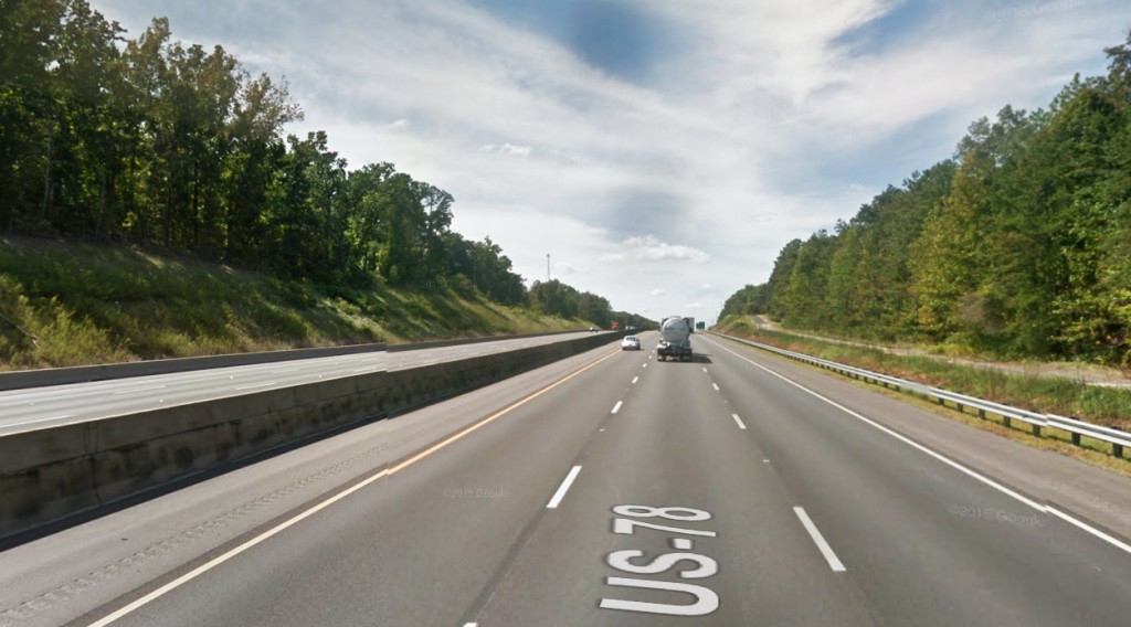 The object’s lighting seemed to suggest that it was triangle-shaped. Pictured: I-20 near Pell City, AL. (Credit: Google)
