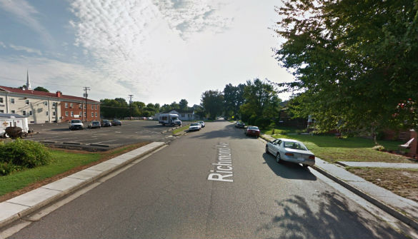 The witness watched as many, smaller objects moved out of the larger object. Pictured: Richmond Avenue, a half block east of the Boulevard. (Credit: Google)