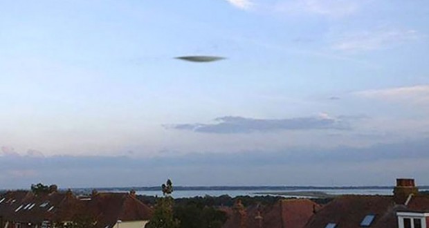 Alleged UFO over Portsmouth. (Credit: Lewis Rogers)