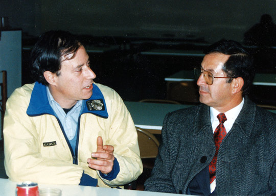 Antonio Huneeus (left) with air traffic controller Gustavo Rodríguez, currently CEFAA’s Executive Secretary, during an interview in Santiago in 1997. (Image credit: Antonio Huneeus)
