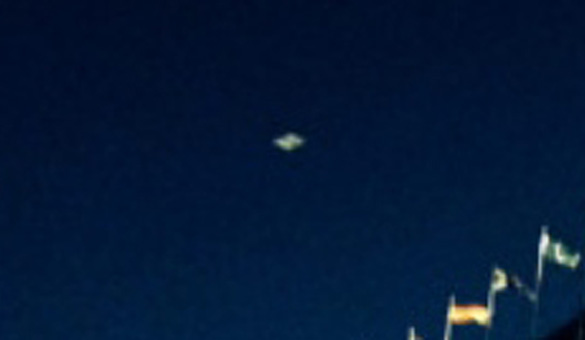 Close-up of the object in the UFO picture submitted to the Edinburgh Evening News. (Credit: Catherine Stuart)