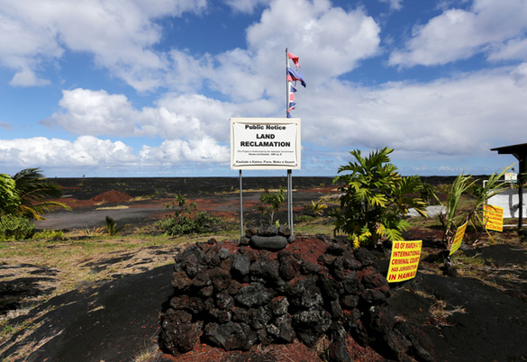Land reclamation notice at the site of the Hawaii Star Visitor Sanctuary. This area is newly formed by lava flows. (Credit: Hawaii Tribune Herald)