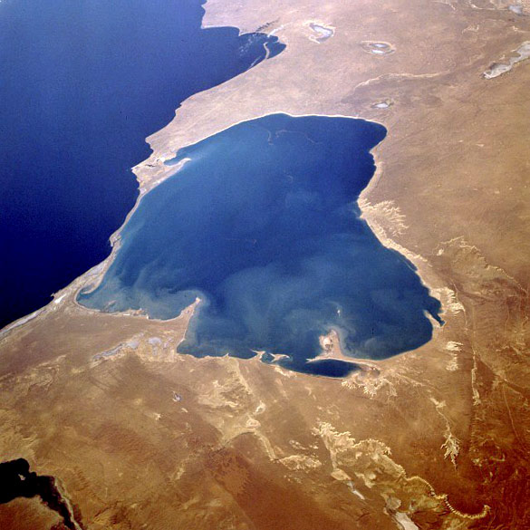 Kara-Bogaz Gol and Caspian Sea, Turkmenistan seen from space. (Credit: NASA)