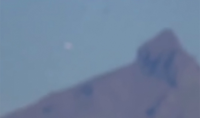 UFO near Popocatepetl in Mexico. (Credit: YouTube/MIGUEL ANGEL HERNANDEZ)