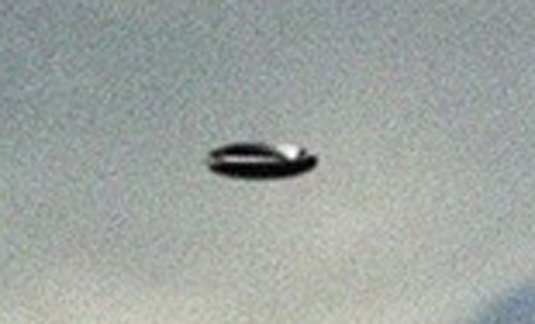 Close-up of the Wooloowin UFO. (Credit: Brisbane UFO Sightings Facebook page)