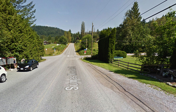 The two witnesses were walking near the intersection of Sumas Mt. Road and Dawson Road, pictured, when they encountered the egg-shaped object. (Credit: Google)