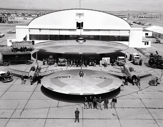 Depiction of alleged secret USAF circular VTOL experimental craft. (Credit: OpenMinds.tv/michael Schratt)