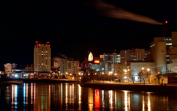 Downtown Rochester, MN, at night. (Credit: Wikimedia Commons) 