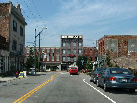 The witness first saw the object in her rearview mirror thinking it was approaching vehicle. Pictured: Downtown Petersburg, VA. (Credit: Wikimedia Commons)