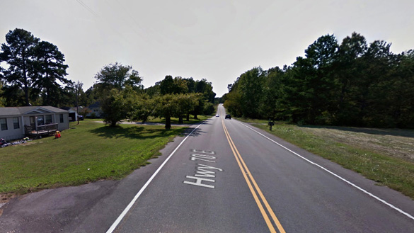 The witness stepped outside on the evening of January 15, 2015, and saw multiple triangle-shaped UFOs in the sky. Pictured: Cedar Grove, TN. (Credit: Google Maps)