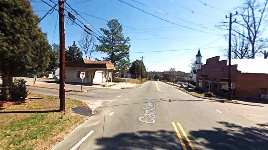 The witness tried to get the neighbor’s to see the object, but the brightly lit UFO moved away too quickly. Pictured: Cameron, NC. (Credit: Google)