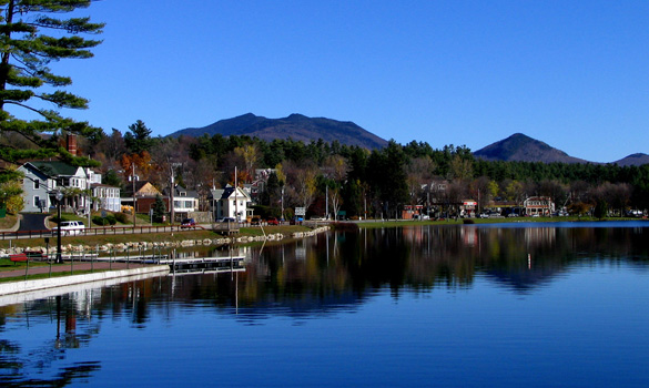 One witness said the object looked like a shuttle. Pictured: Lake Flower, from Riverside Park, Saranac Lake, New York. (Credit: Wikimedia Commons)