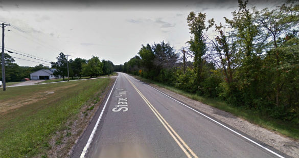 The object was hovering directly over the roadway. Pictured: St. Francois County, MO. (Credit: Google)