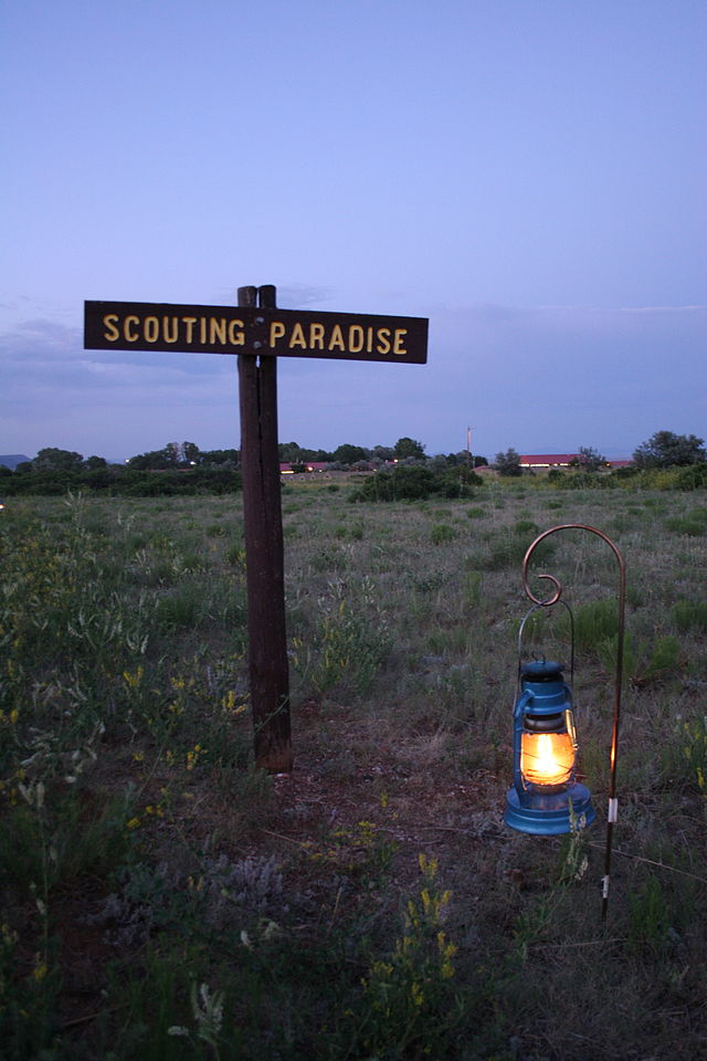 The object had four round, glowing globes. Pictured: A sign on the way to the closing campfire. (Credit: Wikimedia Commons)
