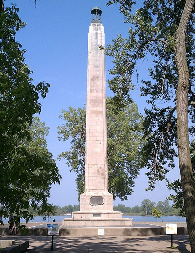 The UFO eventually moved west toward the northern shore of the peninsula. Pictured: The Perry Monument on Presque Isle commemorates the U.S. naval victory on Lake Erie in the War of 1812. (Credit: Wikimedia Commons)