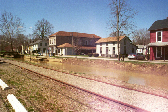 The town of Metamora, IN, with railroad and canal in the foreground. (Credit: Wikimedia Commons)